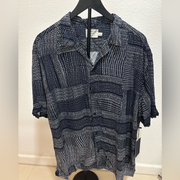 Men's Navy and White Geometric dress Shirt - Picture 1 of 2